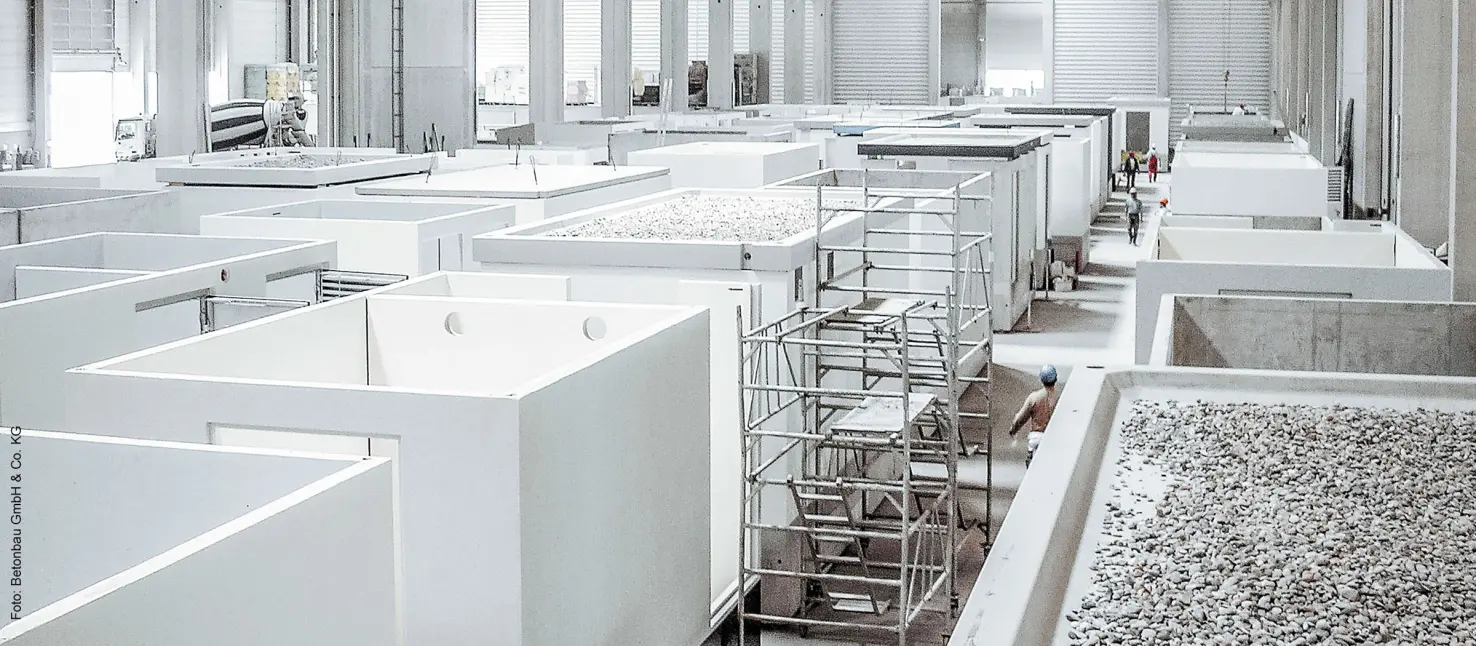 Beschichtung in Fertigungshalle