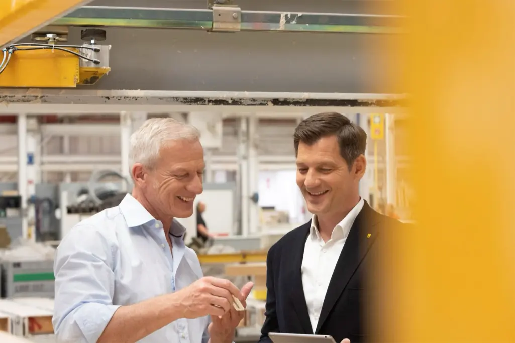 Mitarbeiter bei der Werksplanung