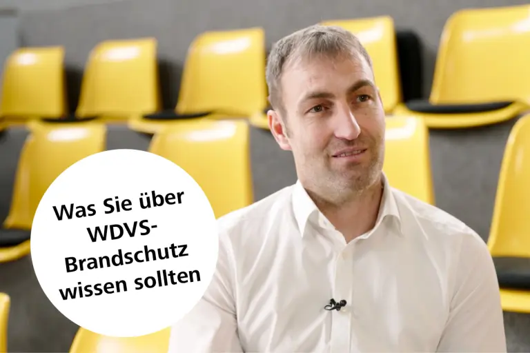Produktmanager referiert zu Brandschutz bei WDVS