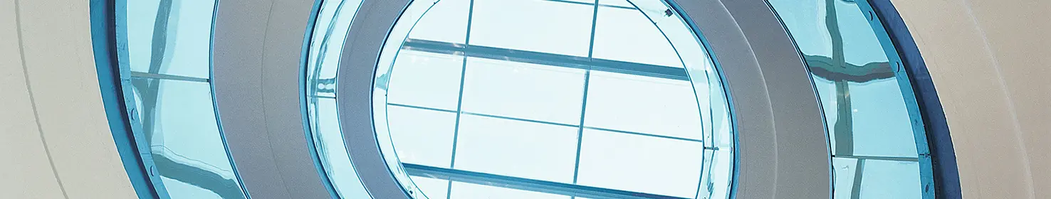 Deckengestaltung mit Sto-Innenbeschichtungen im Europaparlament Straßburg, FR