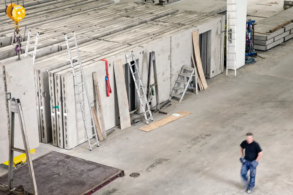 Lagerhalle Transport Fertigbauwände