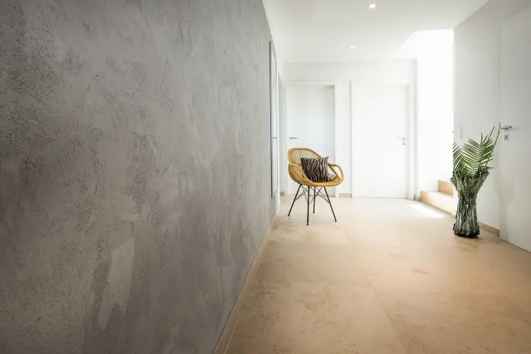 gedämmte Betonwand Innenraum